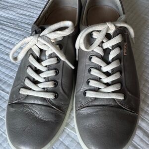 Women’s Gray Leather Sneakers